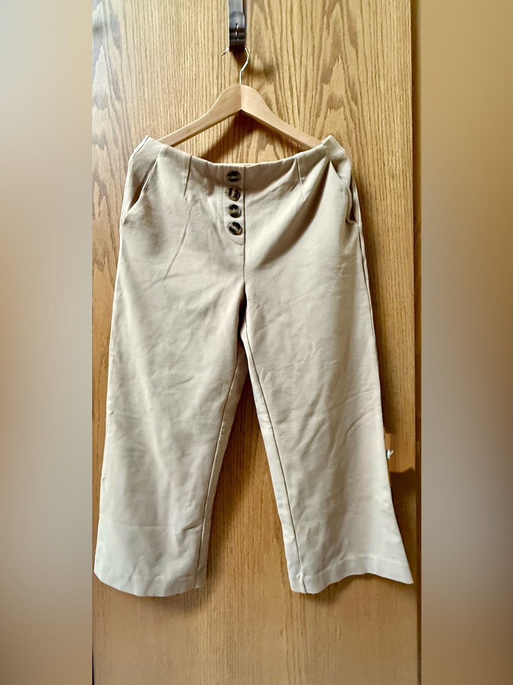 Jules & Leopold Wide Leg Cropped Pants in Light Beige with Button Front